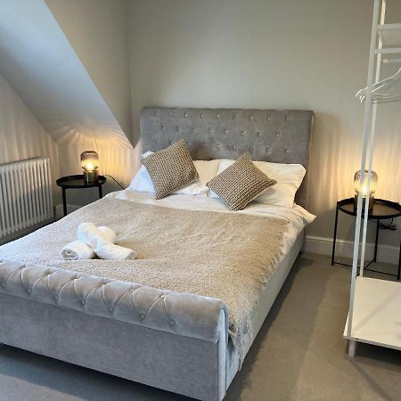 Stylish 1 Bed Flat With Private Terrace In Wimbledon - 3 The Queens London Luaran gambar
